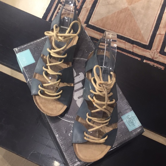 Coolway Sandals - Picture 2 of 3